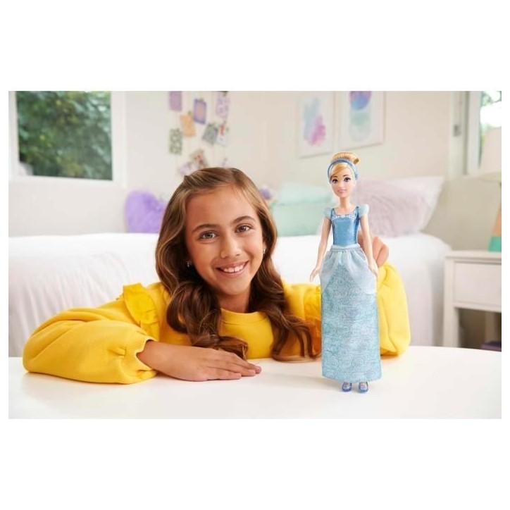 Cendrillon Poupée 29 cm, Mattel Poupée Disney Princesses habillage et accessoires HLW06 Cendrillon Poupée 29 cm, Mattel Poupée Disney Princesses habillage et accessoires HLW06
