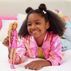 Barbie – Poupée Barbie Fashionistas Robe Scintillante HYT88