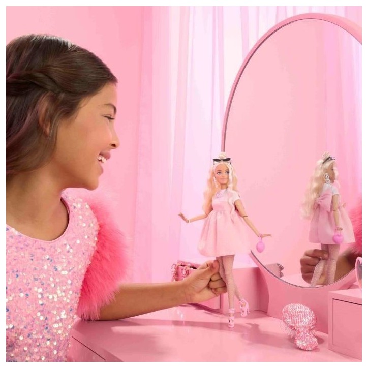 Barbie-Deluxe Style-Poupée Barbie Blonde a Robe Rose Pastel - 4ans+ - HYV27 Barbie-Deluxe Style-Poupée Barbie Blonde a Robe Rose Pastel - 4ans+ - HYV27