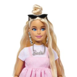 Barbie-Deluxe Style-Poupée Barbie Blonde a Robe Rose Pastel - 4ans+ -