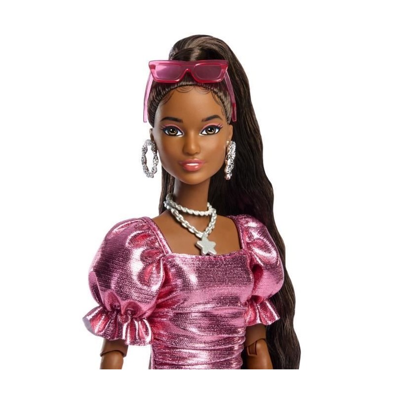 Barbie - Poupée Deluxe Style - Robe coupe boule corail métallisé - Barbie - Poupée Deluxe Style - Robe coupe boule corail métallisé -