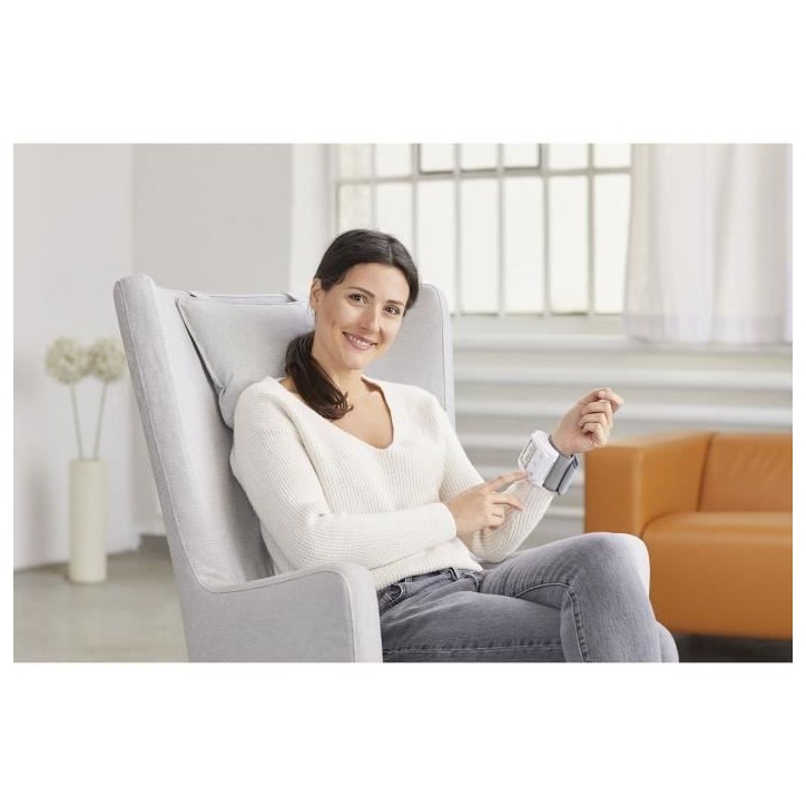 Tensiometre de poignet MEDISANA - BW 320 - mesure de l'arythmie - chiffres XL Tensiometre de poignet MEDISANA - BW 320 - mesure de l'arythmie - chiffres XL