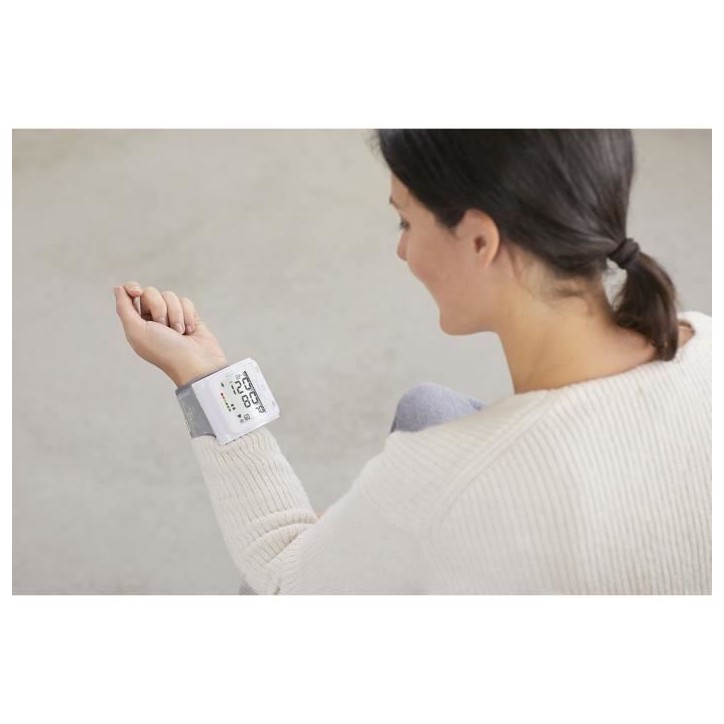 Tensiometre de poignet MEDISANA - BW 320 - mesure de l'arythmie - chiffres XL Tensiometre de poignet MEDISANA - BW 320 - mesure de l'arythmie - chiffres XL