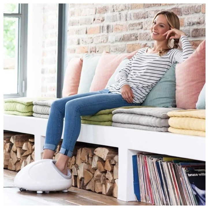 Masseur pour pieds MEDISANA FM 888 - Massage Shiatsu et compression - Taille confortable Masseur pour pieds MEDISANA FM 888 - Massage Shiatsu et compression - Taille confortable