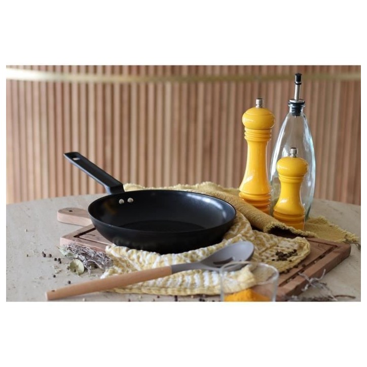Poele - MENASTYL - 6020636 - En aluminium forgé - 24 cm - Noir - Tous feux dont induction