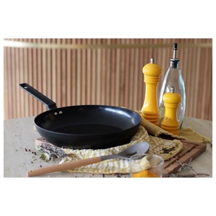 Poele - MENASTYL - 6020639 - En aluminium forgé - 30 cm - Noir - Tous feux dont induction