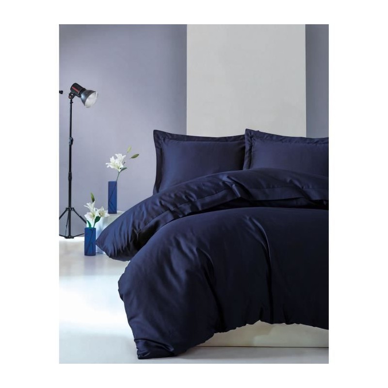 Parure de lit - 1 housse de couette 220 x 240 cm + 2 taies d'oreiller Parure de lit - 1 housse de couette 220 x 240 cm + 2 taies d'oreiller