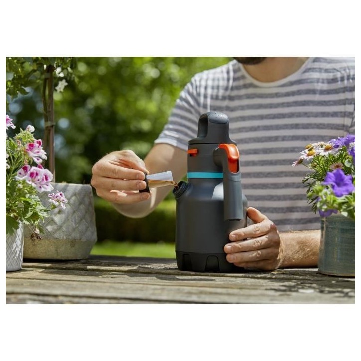 Pulvérisateur a pression GARDENA - Capacité 1.25L - Utilisation 360° - Indicateur de niveau intégré