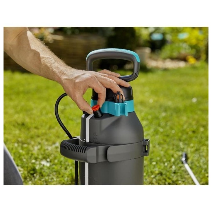 GARDENA Pulvérisateur a pression préalable Plus – Contenance réservoir 5L – Longueur tuyau 150cm – Pression max 3 bar GARDENA Pulvérisateur a pression préalable Plus – Contenance réservoir 5L – Longueur tuyau 150cm – Pression max 3 bar