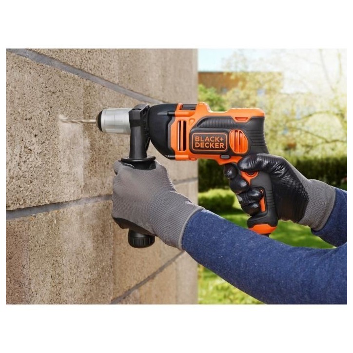 Perceuse a percussion filaire - 850W -BLACK+DECKER - BEH850-QS - avec 6 mecges Perceuse a percussion filaire - 850W -BLACK+DECKER - BEH850-QS - avec 6 mecges