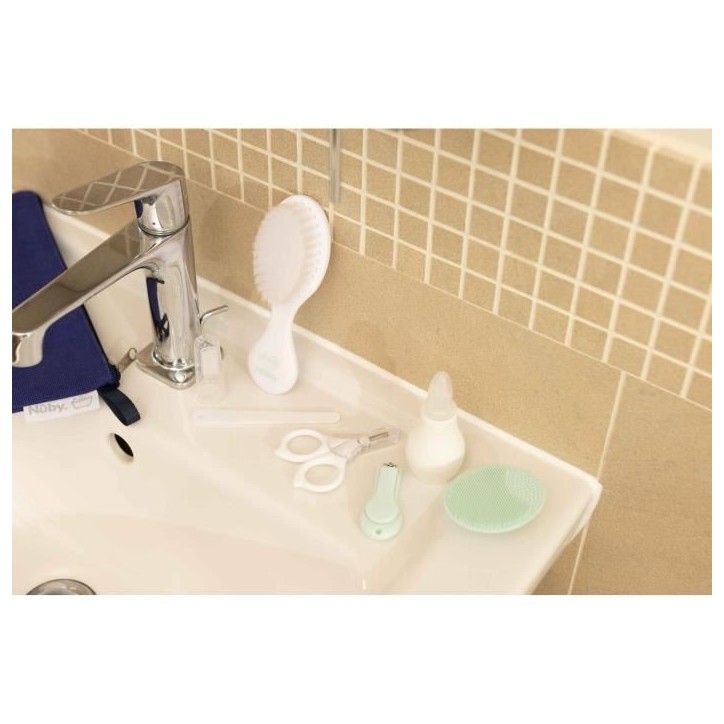 Kit de Soin pour le Bain - NUBY - 8 accessoires essentiels Kit de Soin pour le Bain - NUBY - 8 accessoires essentiels