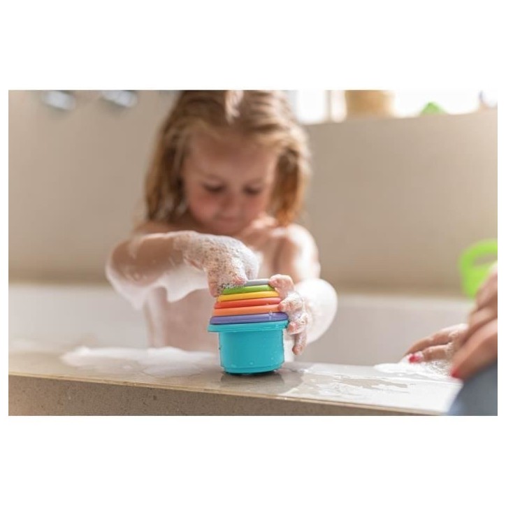 Gobelets de bain empilables - NUBY - Silicone - 5 couleurs - 5 formes Gobelets de bain empilables - NUBY - Silicone - 5 couleurs - 5 formes