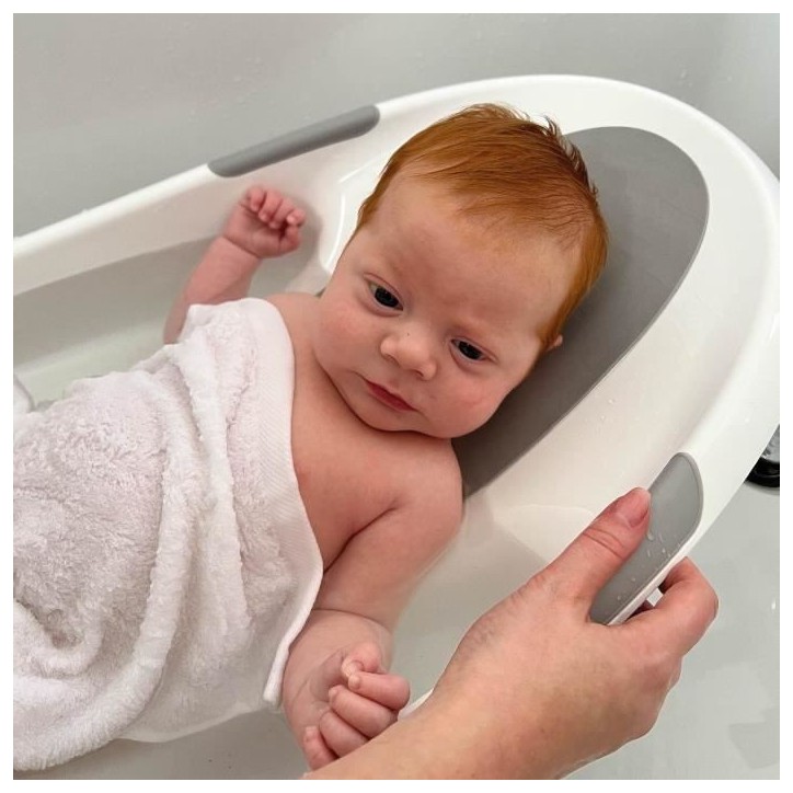 Baignoire bébé - NUBY - Dr.Talbot's - Des la Naissance - Support antidérapant intégré - Appui-tete souple Baignoire bébé - NUBY - Dr.Talbot's - Des la Naissance - Support antidérapant intégré - Appui-tete souple