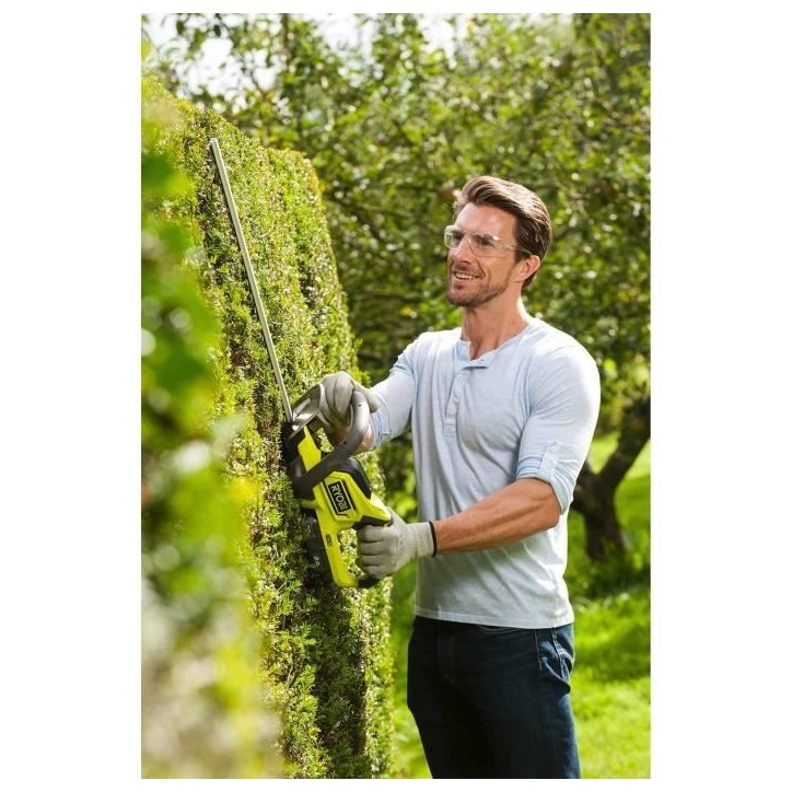 RYOBI - Taille-haies 18V ONE+ - lames 45 cm - écartement 18 mm - vendu sans batterie ni chargeur - EXCLUSIVITÉ WEB - OHT1845 RYOBI - Taille-haies 18V ONE+ - lames 45 cm - écartement 18 mm - vendu sans batterie ni chargeur - EXCLUSIVITÉ WEB - OHT1845