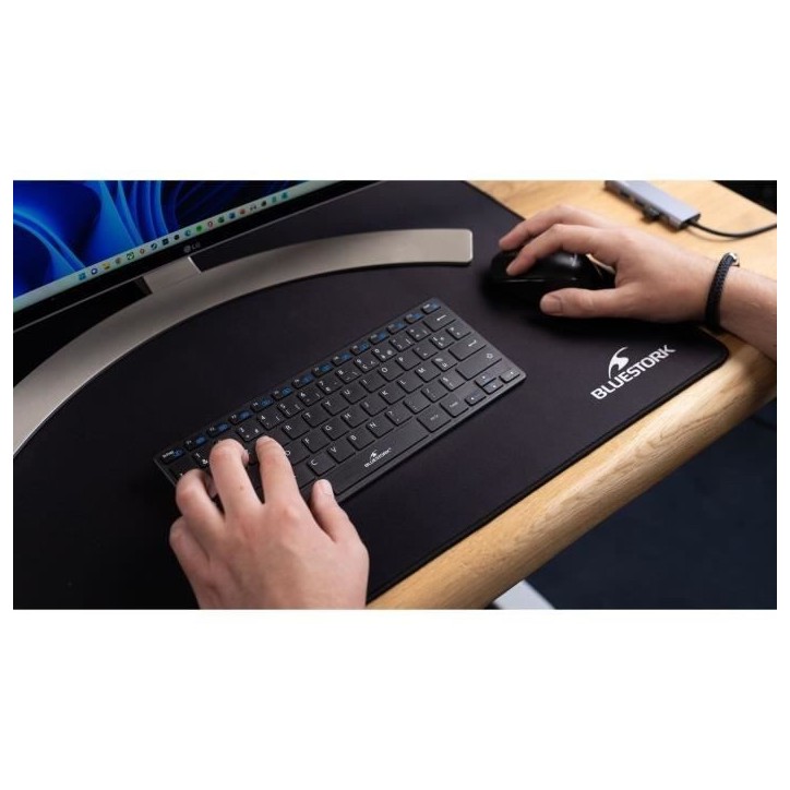 Pack Clavier Souris - BLUESTORK - PACK MINI - Sans Fil - Compact - Noir Pack Clavier Souris - BLUESTORK - PACK MINI - Sans Fil - Compact - Noir