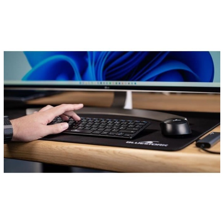 Pack Clavier Souris - BLUESTORK - PACK MINI - Sans Fil - Compact - Noir Pack Clavier Souris - BLUESTORK - PACK MINI - Sans Fil - Compact - Noir