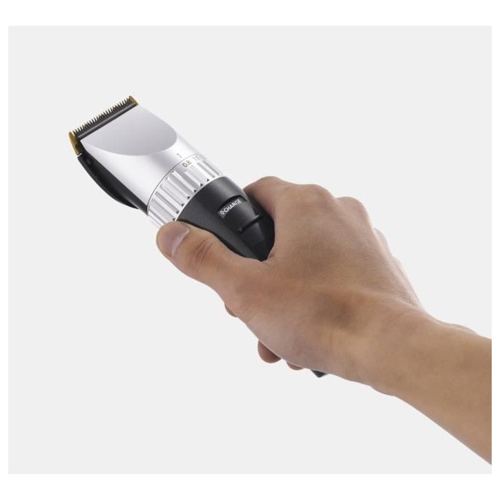 Tondeuse professionnelle PANASONIC ER1512 - X-Taper Blade - Coupe précise et douce - Autonomie 70 min Tondeuse professionnelle PANASONIC ER1512 - X-Taper Blade - Coupe précise et douce - Autonomie 70 min