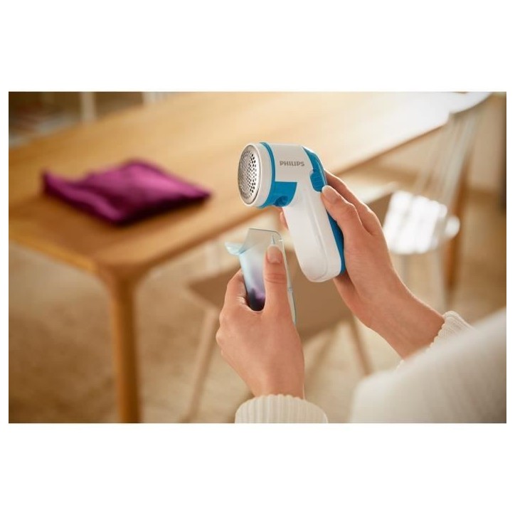 Rasoir Electrique Anti-Bouloche PHILIPS GC026/00 - Bleu Rasoir Electrique Anti-Bouloche PHILIPS GC026/00 - Bleu