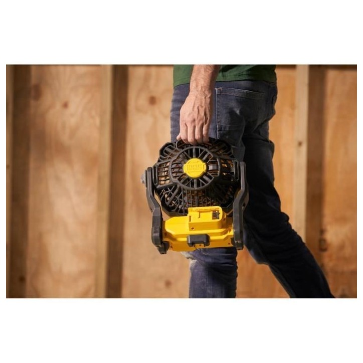 Ventilateur sans fil - Stanley Fatmax - SFMCE001B-XJ - 3 vitesses - Autonomie 8h - Sans batterie Ventilateur sans fil - Stanley Fatmax - SFMCE001B-XJ - 3 vitesses - Autonomie 8h - Sans batterie