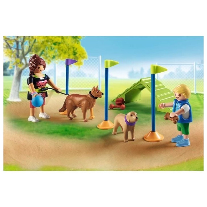PLAYMOBIL 71745 Aire de jeux pour chiens, enfant et éducatrice, My Life, 61 pieces, Des 4 ans PLAYMOBIL 71745 Aire de jeux pour chiens, enfant et éducatrice, My Life, 61 pieces, Des 4 ans
