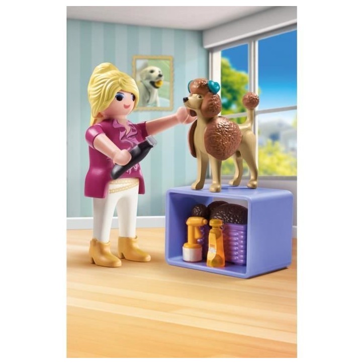 PLAYMOBIL 71747 Toiletteuse avec caniche et accessoires, My Life, 23 pieces, Des 4 ans