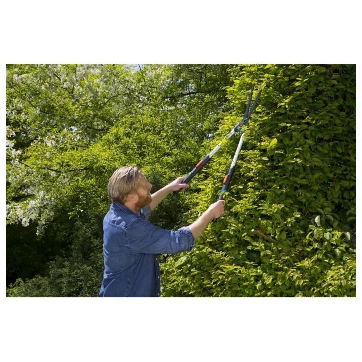 Cisaille a haies EasyCut GARDENA - Lames ondulées - Manches télescopiques - Garantie 25 ans