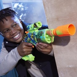 Nerf Zombie Driller, Blaster a fléchettes, cylindre rotatif, Des 8 an