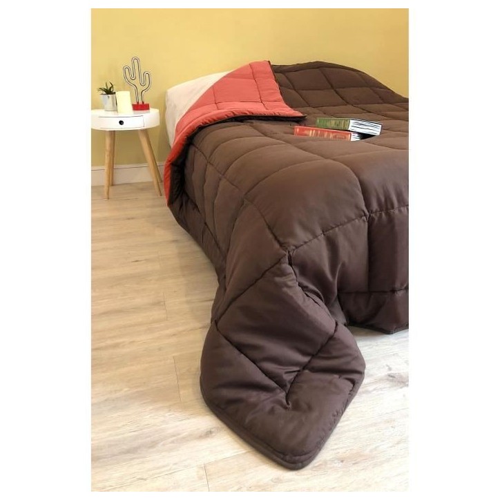 CALGARY Couette chaude Microfibre 400g/m² Chocolat & Corail 140x200cm CALGARY Couette chaude Microfibre 400g/m² Chocolat & Corail 140x200cm