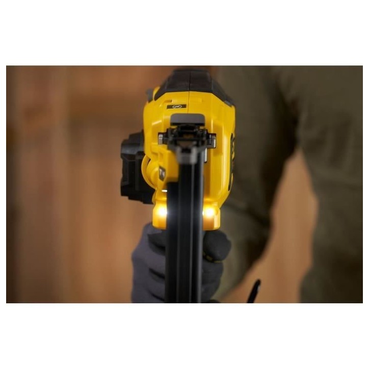 Cloueur de finition sans fil - 18V - Stanley Fatmax - SFMCN618B-XJ - Clous 16 a 50 mm - Sans batterie Cloueur de finition sans fil - 18V - Stanley Fatmax - SFMCN618B-XJ - Clous 16 a 50 mm - Sans batterie